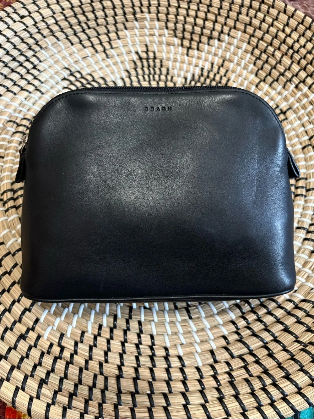 Vintage RARE Coach Leather Half-Moon Dome Zip Cosmetic Case with Coin Pouch